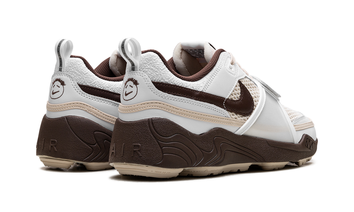 Zoom Field Jaxx "Travis Scott - Light Chocolate" HQ3073 100