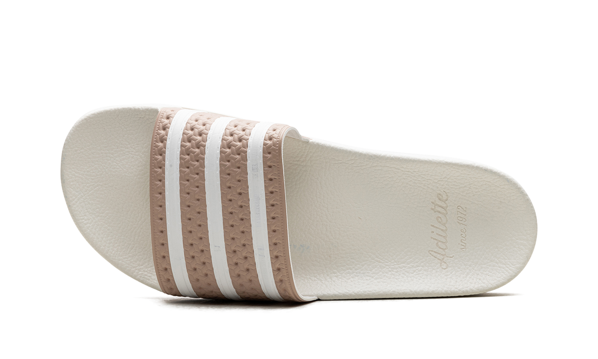 ADILETTE "White" GY2102