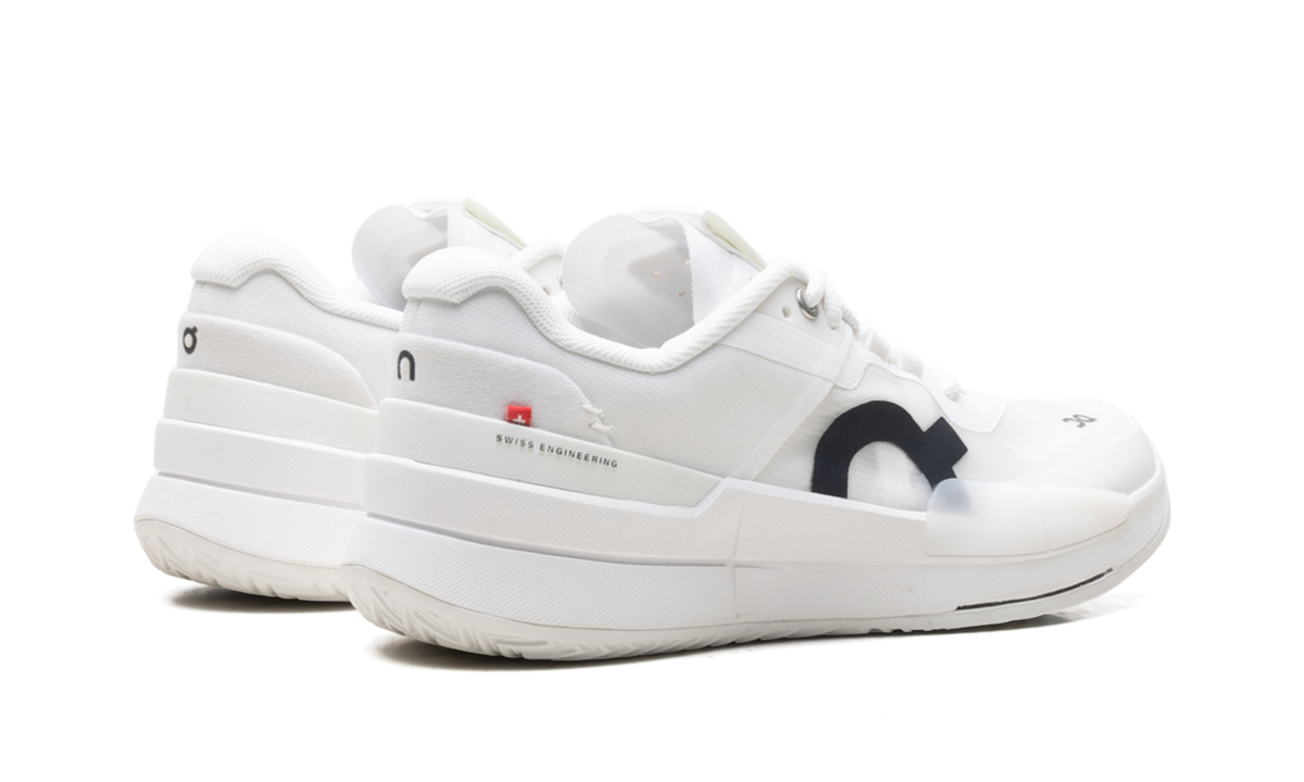 THE ROGER Pro 2 WMNS "All White" 3WE10330108