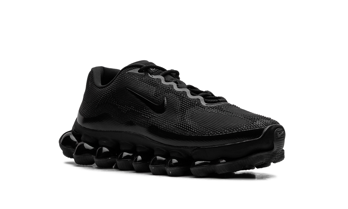 Air Liquid Max "Triple Black" IQ7634 003