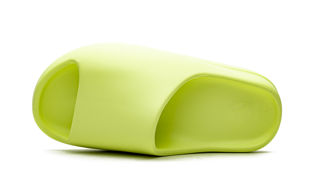 Yeezy Slide "Glow" GX6138
