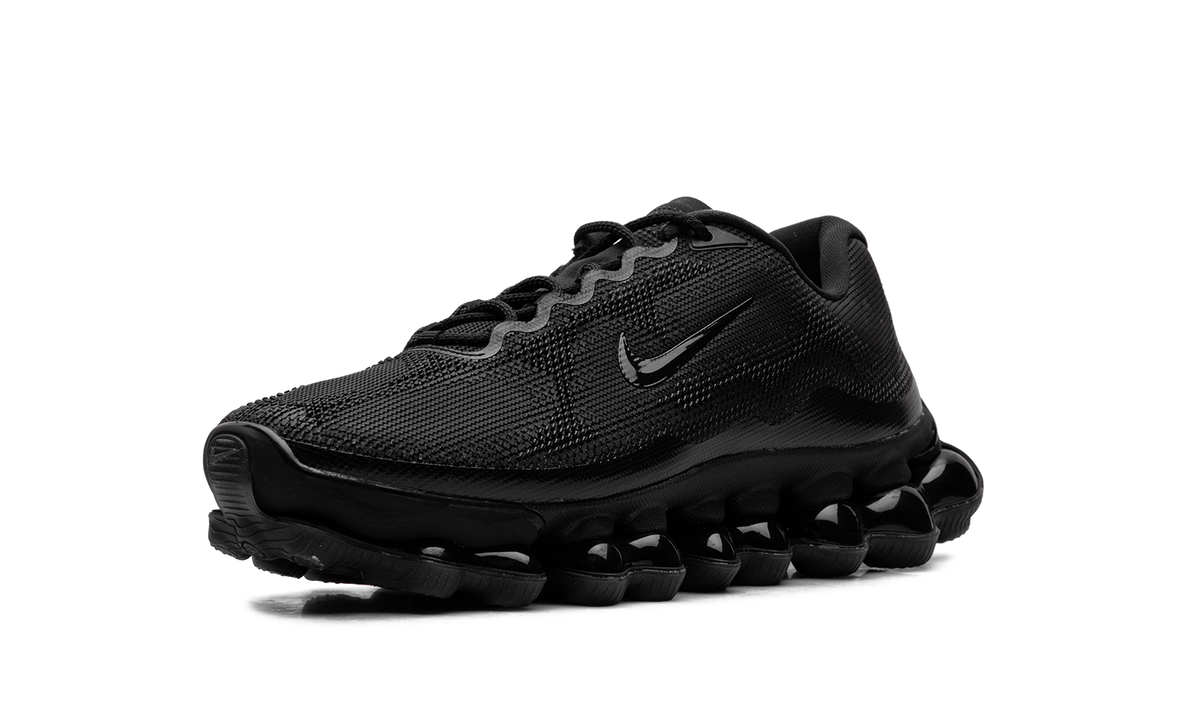 Air Liquid Max "Triple Black" IQ7634 003