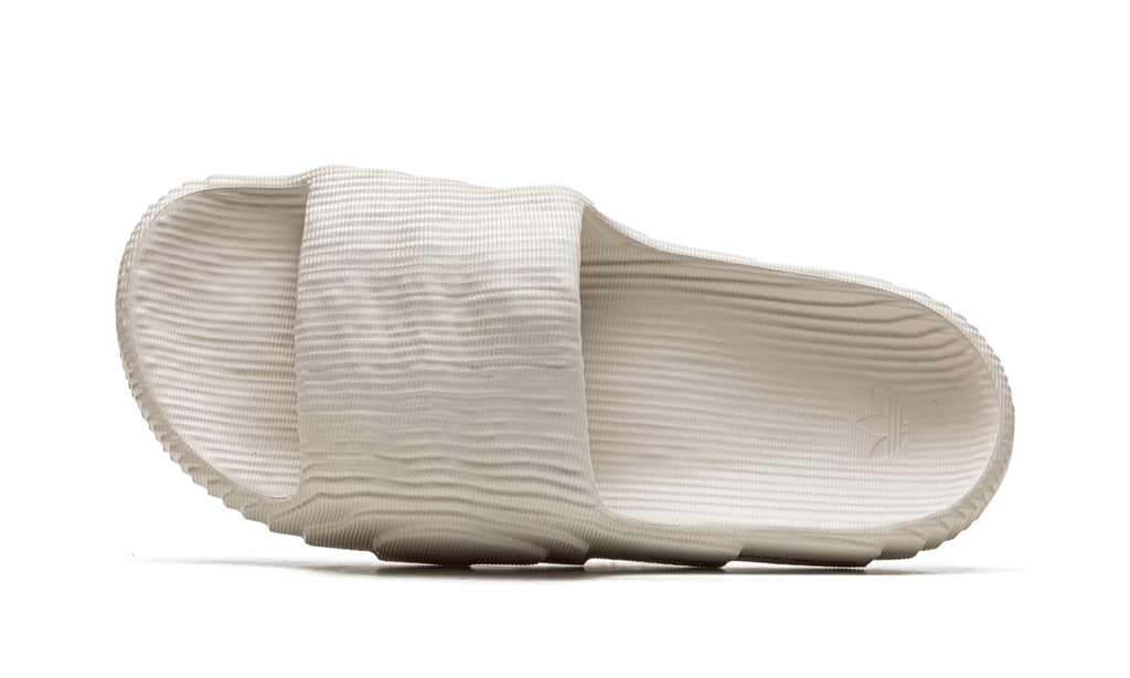 Adilette 22 Slides "Aluminium" GX6950
