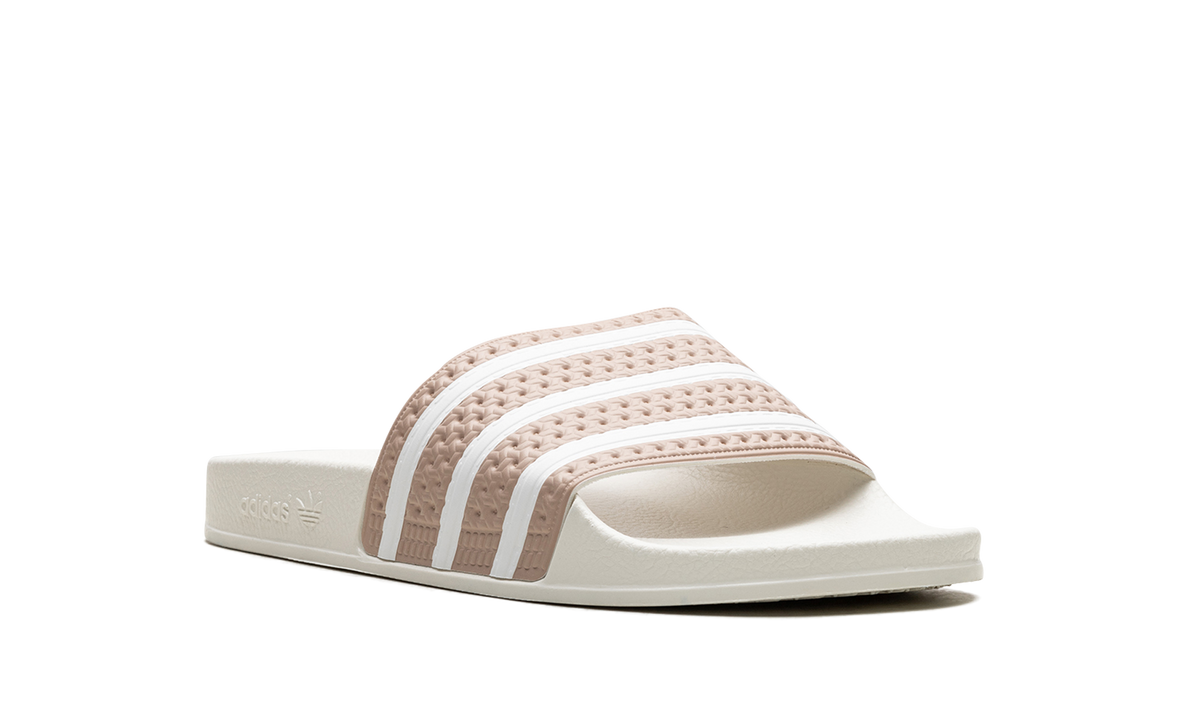 ADILETTE "White" GY2102