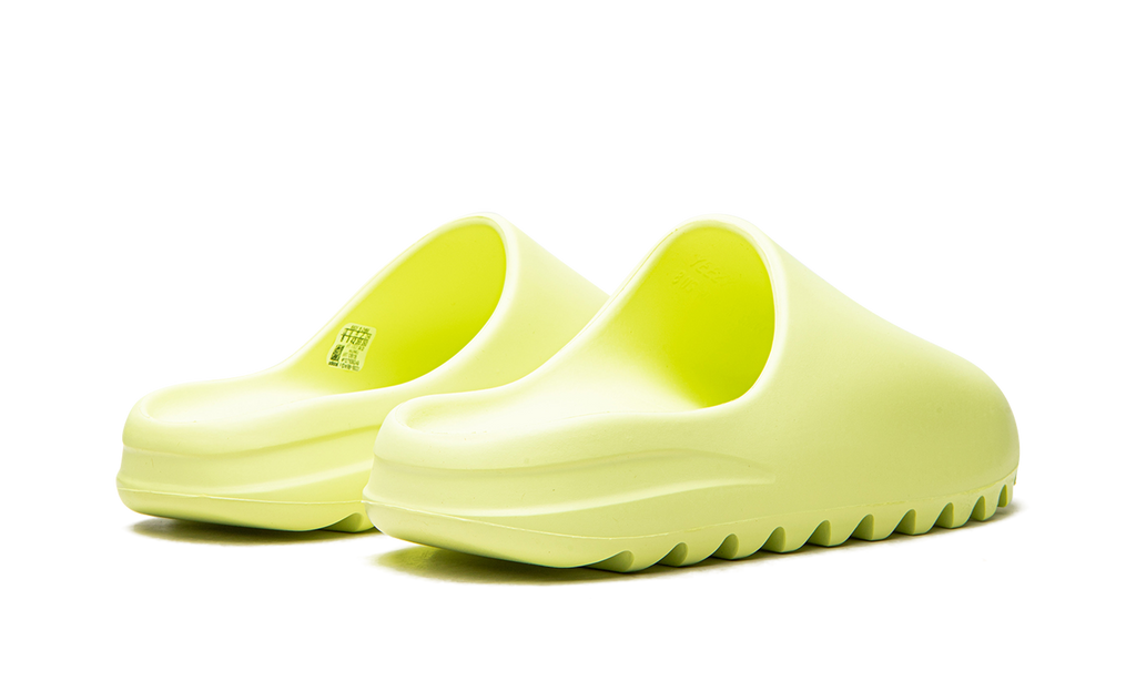 Yeezy Slide "Glow" GX6138