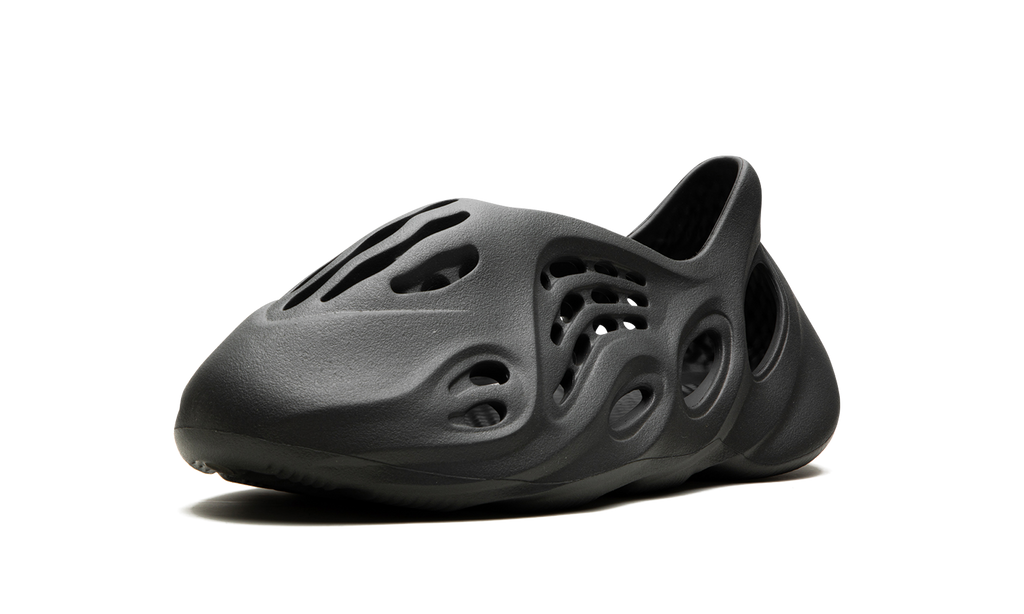 Yeezy Foam Runner "Carbon" IG5349