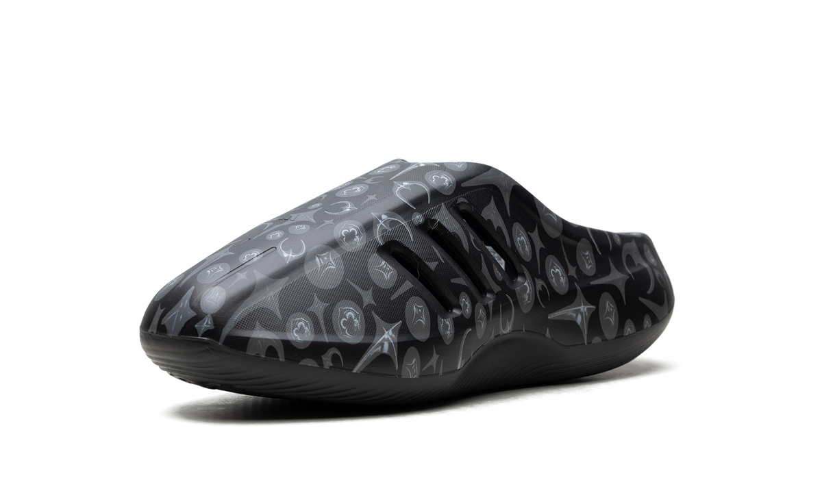 adiFOM IIInfinity Mule "Thug Club Core Black" KI0825